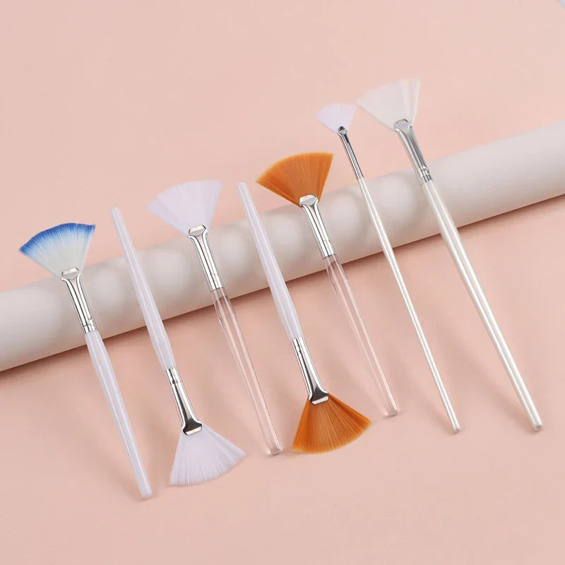 1pcs Portable Facial Mask Brush Fan Shaped DIY Skin Care ToolforMakeup